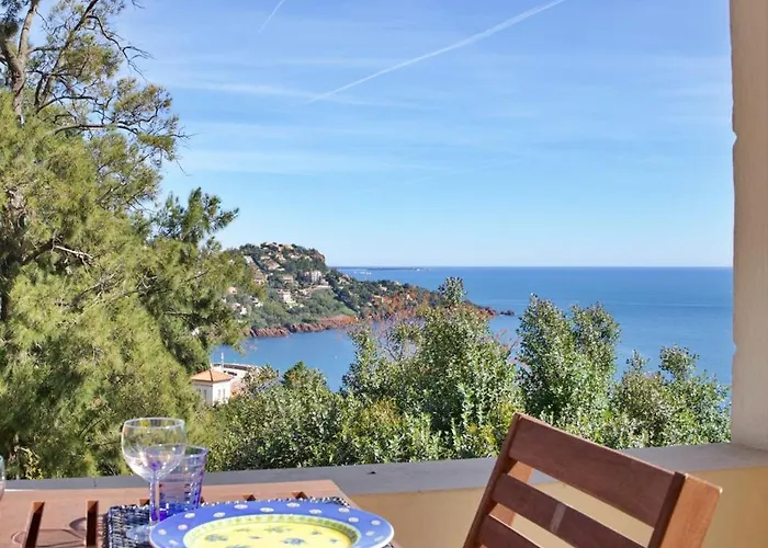 Et Terrasse Vue - Les Cles De L Esterel